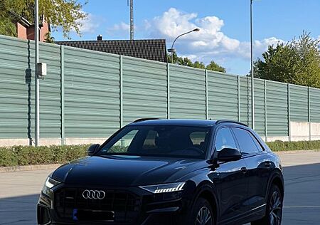 Audi Q8 50 TDI quattro tiptronic