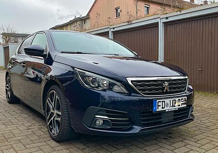 Peugeot 308 Allure/Pure-Tech/Navi/ Shz/Alu/Pano/