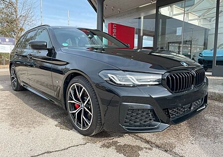 BMW 520d xDrive Touring/M-Sport/Black/19"/AHK/Pano