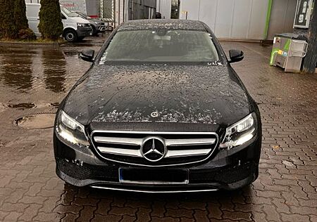 Mercedes-Benz E 220 d Autom. -