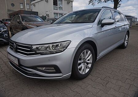 VW Passat Variant Volkswagen Passat Vari.R-Line-AUT*AHK*ACC*NAVi*TOTWINK*SPUR