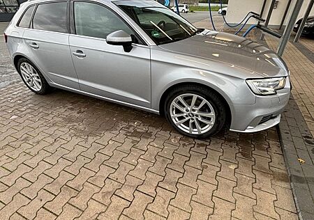 Audi A3 2.0 TDI Sportback Sport NAVI*SHZ*XENON