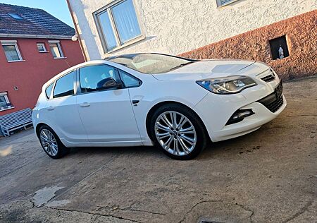 Opel Astra J Lim. 5-trg. Color Edition