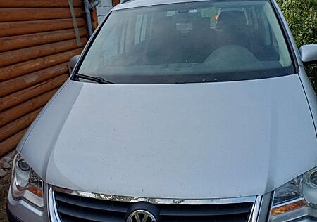 VW Touran Volkswagen 1.9 TDI DSG Kombilimousine