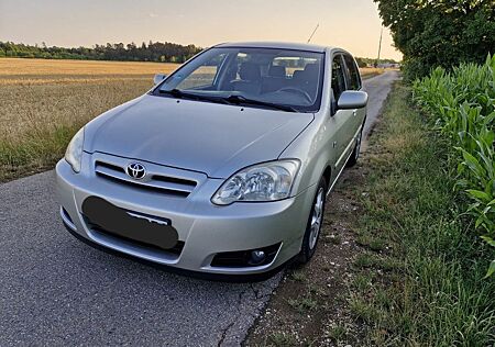 Toyota Corolla 1.6 Sol KLIMAAUTOMATIK und Standheizung