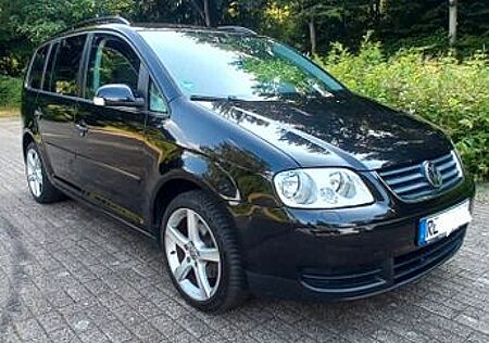 VW Touran Volkswagen 1.9 TDI DSG Highline Highline