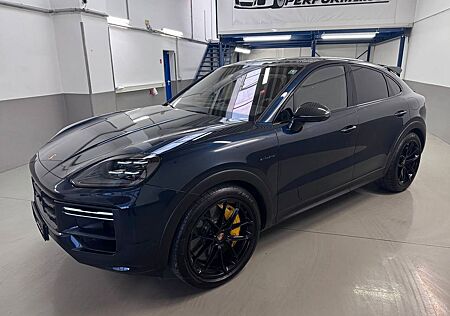Porsche Cayenne Coupe Turbo E-Hybrid mit GT-Paket