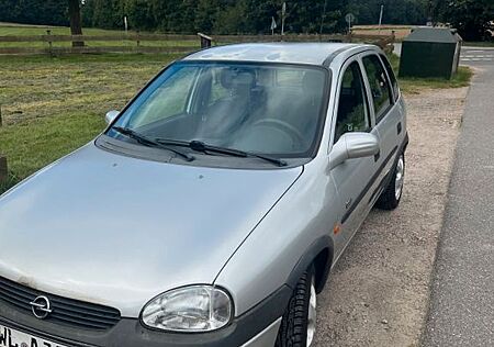 Opel Corsa 1.4 16V Edition 2000 Edition 2000