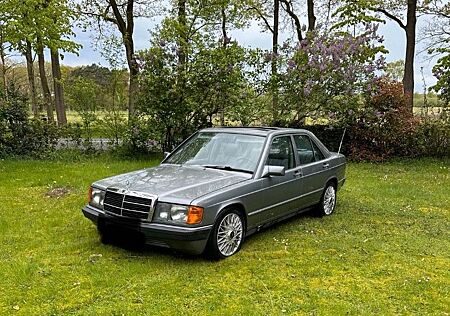Mercedes-Benz 190 E