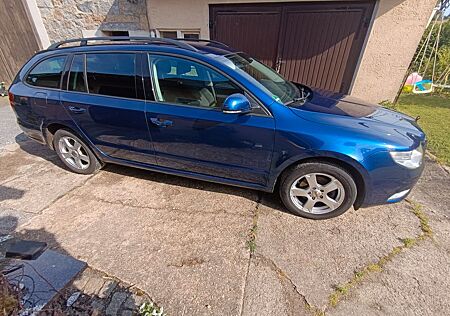 Skoda Superb 1.6 TDI Sitzh. Bluetooth Tempomat
