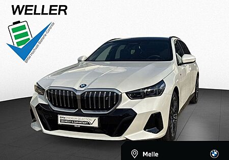 BMW i5 xDr40 679,-/0Anz M SPORT AHK DAPro B&W PANO