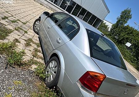 Opel Vectra 2.2 -
