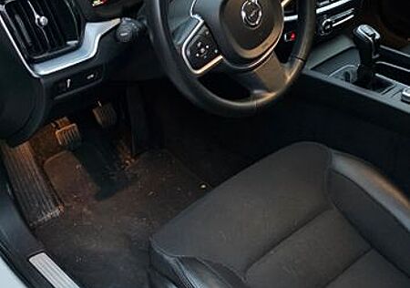 Volvo V60 D3 Geartronic Momentum Pro Momentum Pro