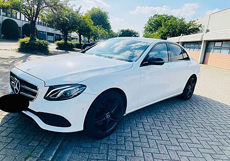 Mercedes-Benz E 220 d Autom. -