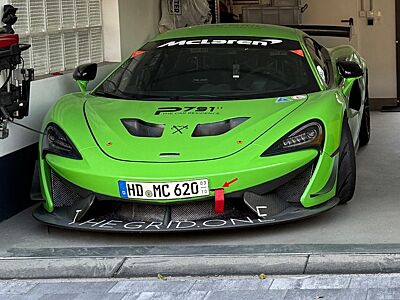 McLaren 570S GT4 620R STRASSENZULASSUNG - STREET LEGAL