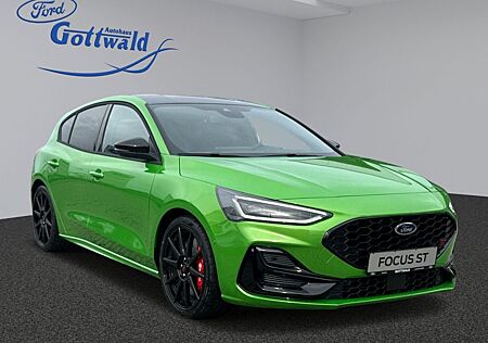Ford Focus ST X Track Pack Brembo 19'' Pirelli P-Zero