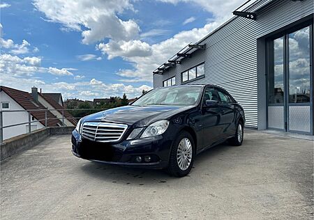 Mercedes-Benz E 250 BlueEFFICIENCY - TÜV neu/ zustand top