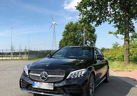 Mercedes-Benz C 200 C200 AMG Line. Top gepflegt!