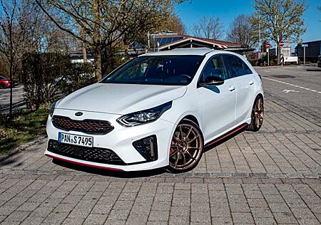 Kia Cee'd / Ceed 1.6 T-GDI DCT GT (Sehr gepflegt)