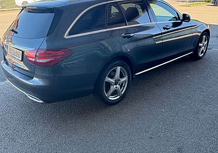 Mercedes-Benz C 250 d 4MATIC T Autom. -