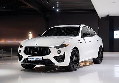 Maserati Levante *LUFTFEDERUNG*H&K*LED*21"LM*NAVI*1-HAN*