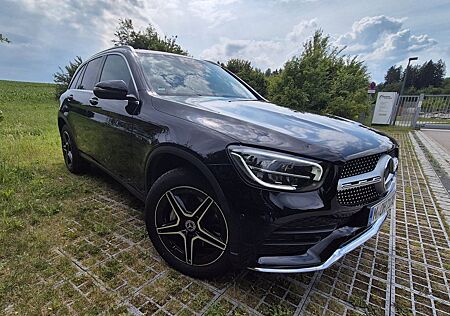 Mercedes-Benz GLC 300 de 4MATIC AMG Distronic