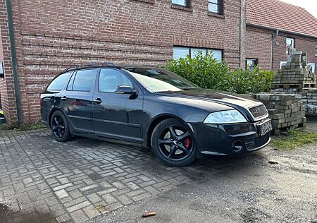 Skoda Octavia 2.0 TFSI RS Combi. 2 Jahre TÜV