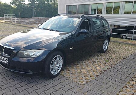 BMW 318i touring -
