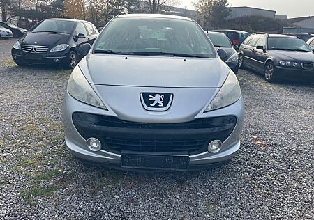 Peugeot 207 Premium 95 VTi