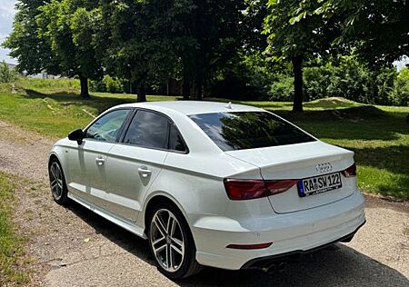 Audi A3 1.4 TFSI Limousine S-Line Black Edition