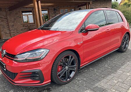 VW Golf Volkswagen 2.0 GTI Performance