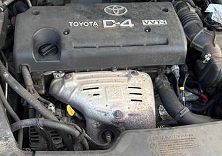 Toyota Avensis Combi Travel 2.0-l-VVT-i Travel