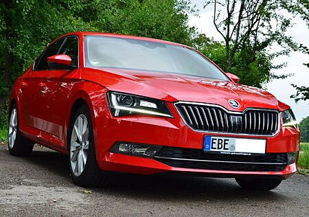 Skoda Superb 2.0 TSI 220PS DSG Style DCC Fahrwerk