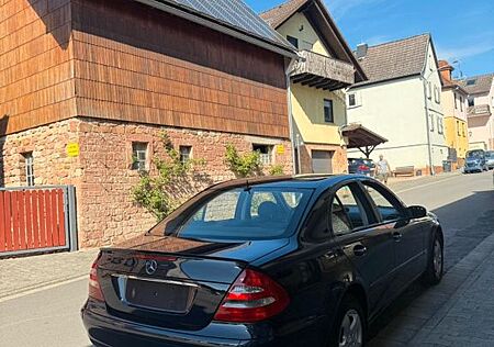 Mercedes-Benz E 220 CDI CLASSIC Classic