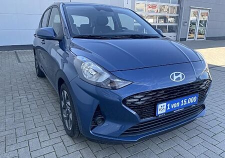Hyundai i10 1.0 Trend*Navi*Allwetter*Kamera*PDC*Klimaaut