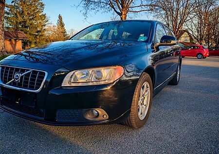 Volvo V70 2.0D -