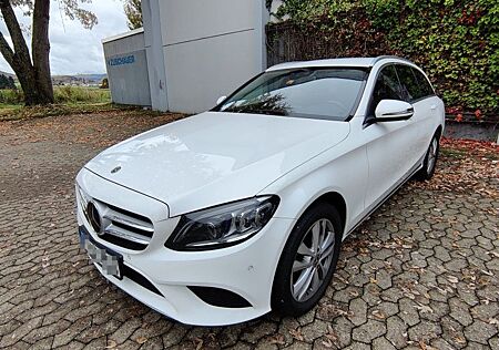 Mercedes-Benz C 220 d 4MATIC T Anhängerkupplung, Distronic