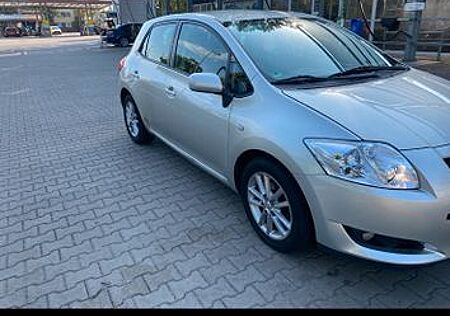 Toyota Auris 2.0 D-4D -