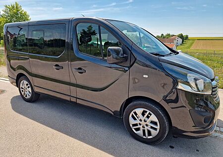 Opel Vivaro B 8-Sitzer Navi Kamera Standheizung AHK