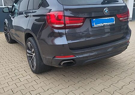 BMW X5 xDrive40d - 313PS STZ LEDER ALU TOP PANO