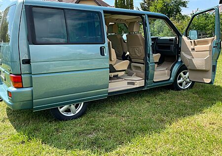 VW T4 Caravelle Volkswagen 151PS beige Leder selten