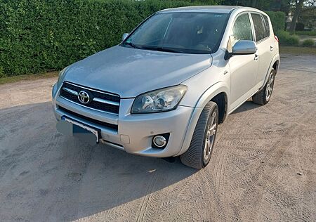Toyota RAV 4 2,2-l-D-CAT 4x4 Executive
