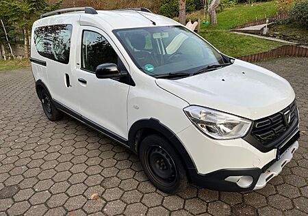 Dacia Dokker Stepway NAVI*CAM*AHK*1.Hand Scheckheft