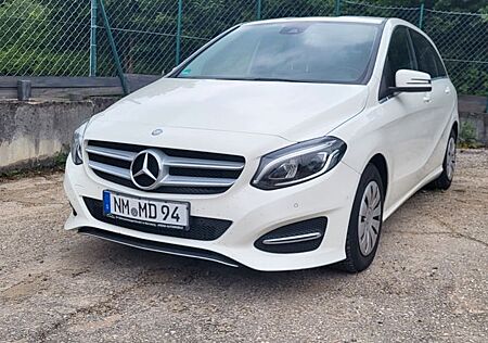 Mercedes-Benz B 180 d -