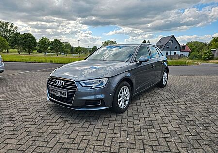 Audi A3 Sportback design 2.0TDI Xenon,Navi,AHZV,Sound