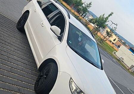 Skoda Superb 2.0 TDI 125kW DSG Ambition Combi Ambition