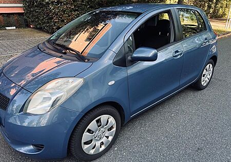Toyota Yaris 1,0-l-VVT-i -