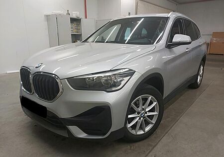 BMW X1 16d SDRIVE * NAVIGATION * ALU * PDC *