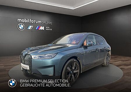 BMW iX xDrive40 AHK Soft Close Panorama Sitzklima