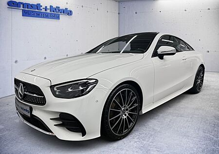Mercedes-Benz E 220 d Coupe 9G-TRONIC AMG Line PANO NAVI RFK